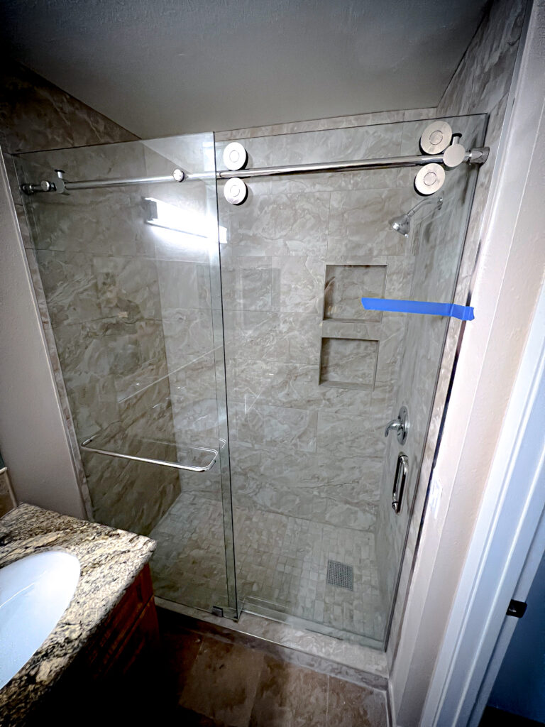 UnoVero Euro-Style Glass Single Sliding Shower Doors