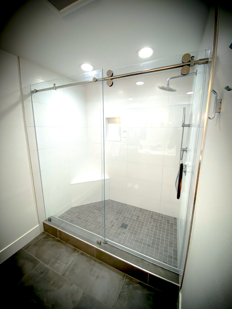 UnoVero Euro-Style Glass Single Sliding Shower Doors