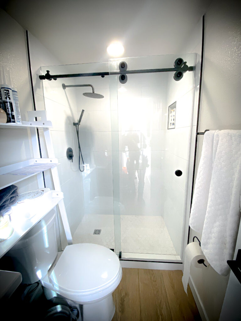 UnoVero Euro-Style Glass Single Sliding Shower Doors