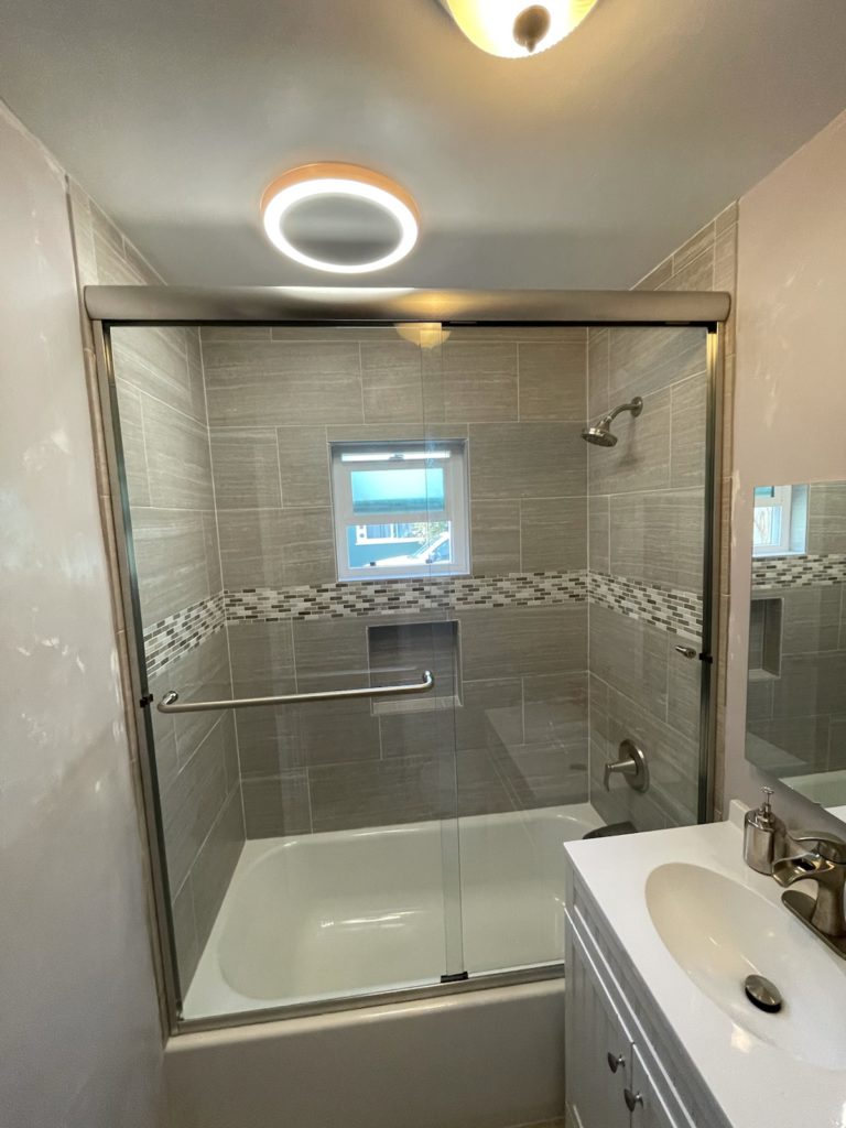 Bathtub Frameless Glass Doors