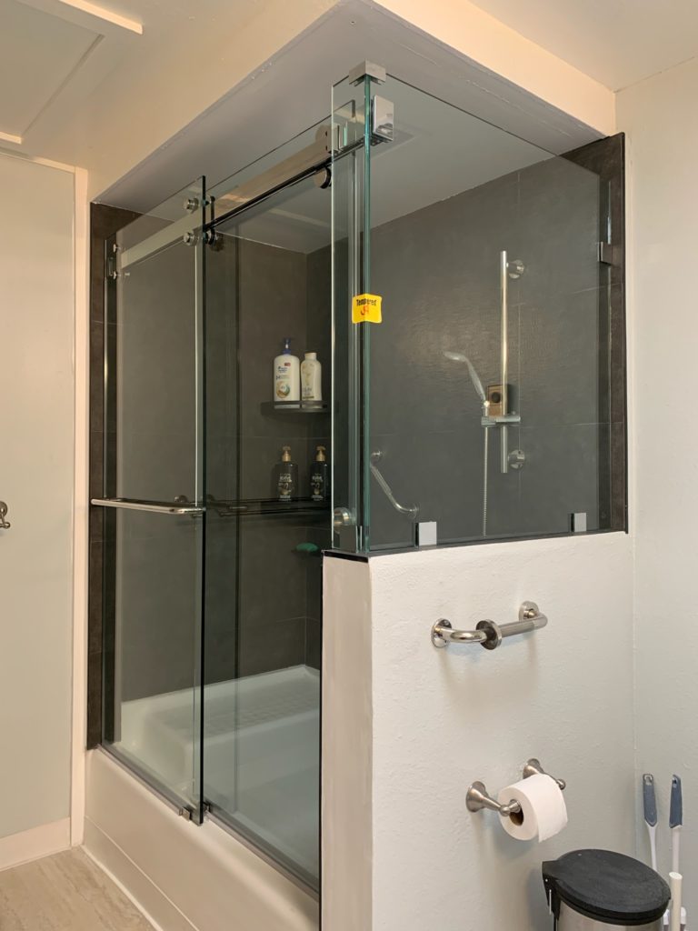 Bathtub Frameless Glass Doors